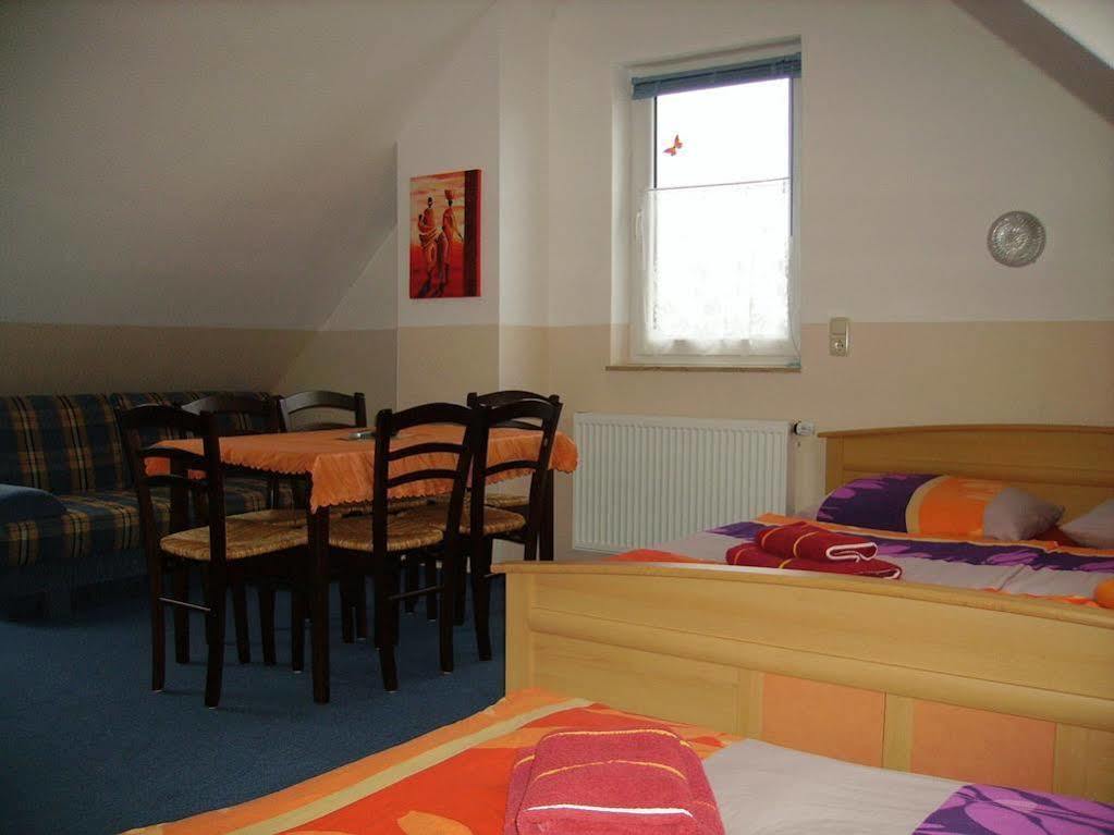 Pension Elmenhorst Elmenhorst/Lichtenhagen Esterno foto